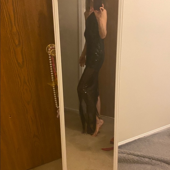 Lush Boutique NWT size small sequin on shoulder fringe hi /low dress - Picture 3 of 12